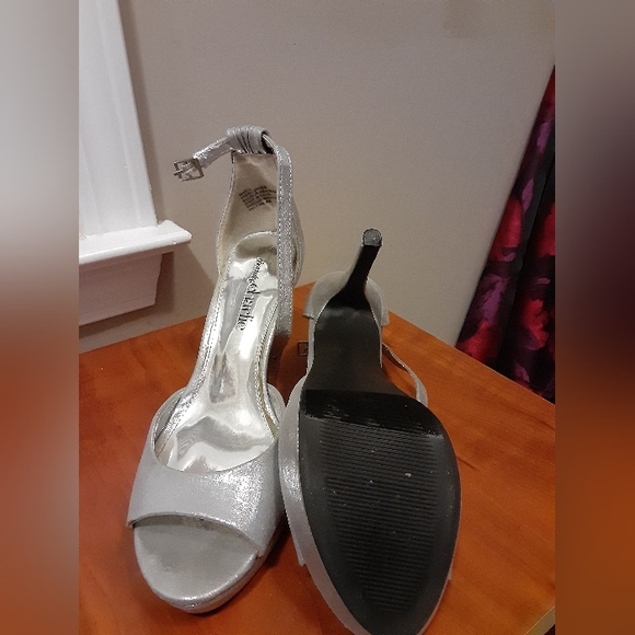 Silver Platform Heels - Picture 2 of 2